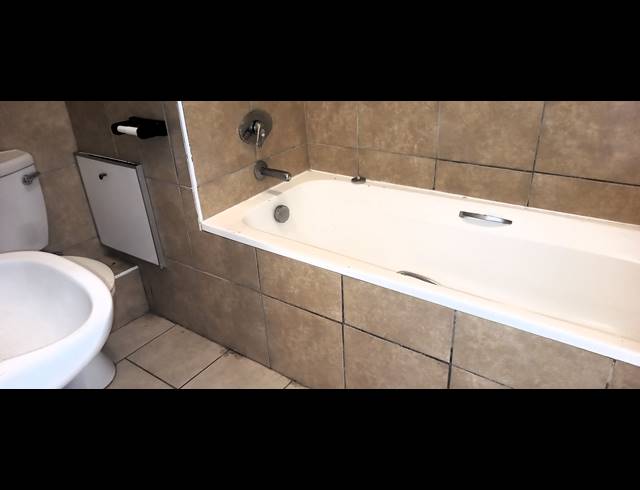 2 bed property for sale in WINKLESPRUIT